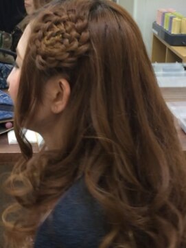 ゾーンヘア 可愛いパーティーヘア