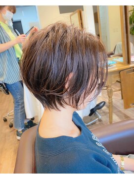 リム(Limb) 【Limb】前髪長め　丸みくびれショート