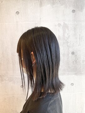 フリージア美容室 外ハネミディアム