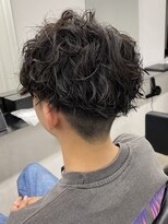 ココ 本八幡(KOKO)&nbsp;□波巻きツイストスパイラルサーフカール刈り上げセンターパート