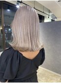 透き通ったようなホワイトカラー_silky white ash beige_
