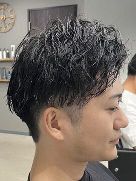 フイ 代々木(Hui) メンズ/アップバング/ツーブロックマッシュ/束間ショート/波巻き