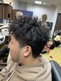 理容ハンサム 戸田公園店&nbsp;パーマで癖毛風にしたベリーショート、容易に立体感出せます。