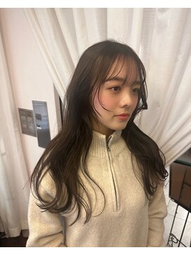 ラティアンヌイグレック(La tienne igrek) 春グレージュ。