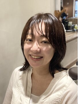 アミュレット バイ サファリ 西荻窪(AMULETTE BY SAFARI) 《お客様スタイル56》レイヤーミディアム×軽めバング