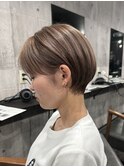 ショートボブ×ミルクティー