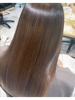 クク(coucou)&nbsp;《湿気ケア×極上艶》髪質改善ストレート×ロング