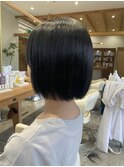 切りっぱなしミニボブ