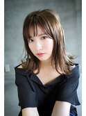 切りっぱなしミディアム 小顔ヘア 簡単スタイリング