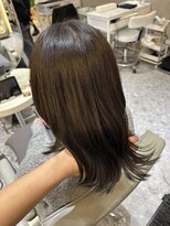 ジーナ 天神(Zina)&nbsp;オリーブブラウン/オリーブベージュ/黒髪/小顔[福岡天神]