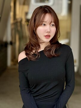 ディオ アンド ルーチェ(Dio&Luce) 大人レイヤー｜小顔×艶ミディ