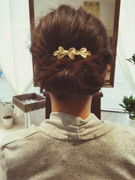 ヘアーアンドアトリエ マール(Hair&Atelier Marl) 【Marlお客様スタイル】ラフな質感のアップスタイル