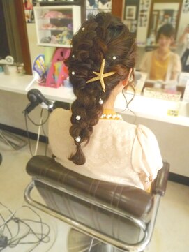 ヘアセットサロンエッジ(Edge) 結婚式お呼ばれ編込みスタイル