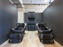 ゆったりとくつろげる半個室シャンプーブース♪【全席個室サロン/大和八木徒歩1分oggiottoDrs認定サロン】