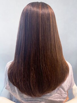 美容室フルール 20代30代40代ストレートロングハイライト立体感ブラウン透明感