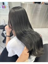 アルドーレフィエロ シンサイバシ(Ardore fiero shinsaibashi) アッシュブラック/ブリーチなし/オリーブ【小山田繭】