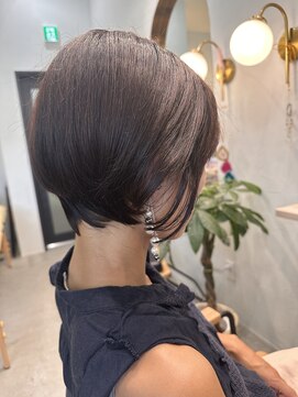 モア エ ココ(moi et coco) 30代/40代/50代ショート小顔ショート