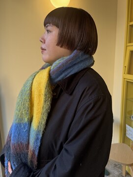 〈浅草 半個室〉前上がりワンレンボブ