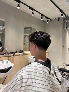 エフエム 離れ 明大前(FM) フェザーショート&テーパーフェード