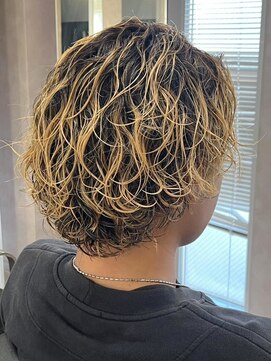 men's salon L-MARK 京都駅前【3月 NEW OPEN（予定）】 メッシュハイライトスパイラルパーマツイストパーマツーブロック