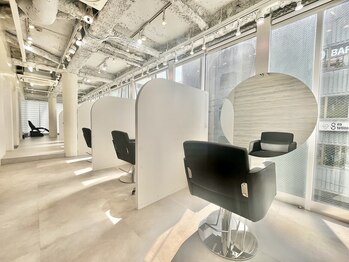 イエナ 難波(IENA)の写真/本物志向の大人女性必見♪なんば駅徒歩3分!全席半個室のプライベート空間◎なりたいを叶える実力派サロン☆