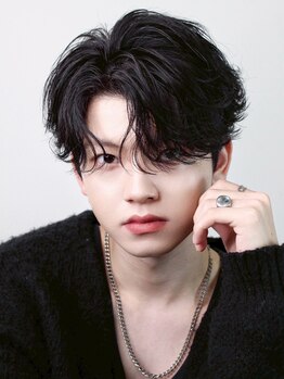Men's salon GiseL【メンズサロンジゼル】の写真/《韓国パーマを叶えたい方必見!》一人ひとりに合わせた絶妙なバランスで最高のカッコイイを作ります!