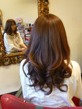 アルトヘアー(alto hair)の写真/落ち着いた色味から、透明感カラーまで☆貴方好みに合わせたカラーで抜け感UP＆色っぽ女子を演出♪