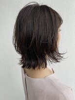 グレージュ×切りっぱなしボブ