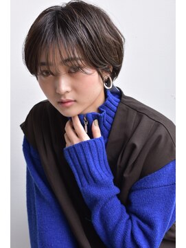 イースエモーション(ease et motion) 2021AW【ease et motion】丸みショート　フェザーバング