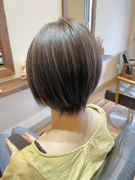 チルアウト(CHILL OUT) ショートボブ