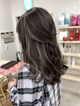 ジゼル(gisele) (小山)オレンジ履歴からのグレージュハイライト