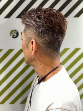 バーバーバー 四谷(BARBER-BAR) 大人の刈り上げスタイル