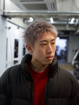 マール 矢場町(MARL) ホワイトベージュ×ハイトーンスパイキーショート