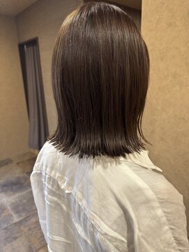 イロハ(iroh) イルミナカラー/グレージュカラー/頭浸浴