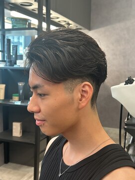 リッチブランドアンドコー(Rich Brand&Co) センターパート/ニュアンスパーマ/韓国/フェーザーパーマ/眉毛