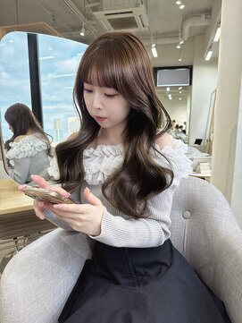 アム 表参道(am) 小顔薄めバンググレージュレイヤーロング前髪パーマ黒髪