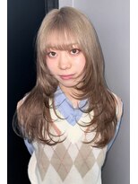 ギミックパシャ(GIMMICK pasha)&nbsp;ブロンド/抜きっぱなしブリーチカラー/ウルフカット/レイヤー