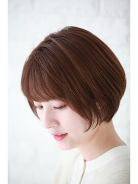 リル 8F 銀座(Rire) 【Rire-リル銀座-】３０代４０代オススメひし形ボブ