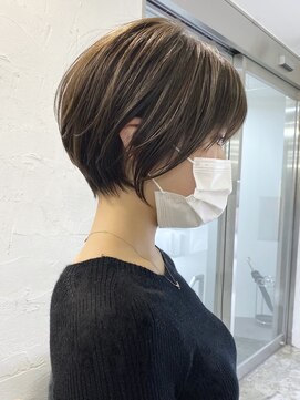 エリマ 調布(elima) 大人ショート 前髪 くびれ イルミナカラー 前下がり 20代 30代