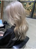 ホワイティーベージュ　ホワイトアッシュ　hiro