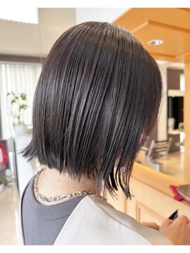 イースト(YEAST) 切りっぱなしボブ