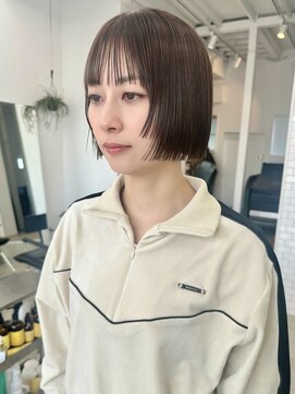 ソーンズ ヨイク(thorns YOIKU) 顔まわりレイヤーボブ×オリーブベージュ