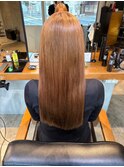 広がりを抑えるツヤ感トリートメント♪