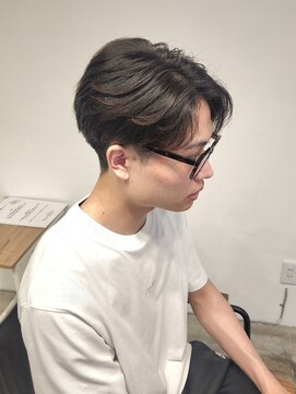 ニアウ 伊勢崎連取店(Niau) 刈り上げセンターパートニュアンスパーマ