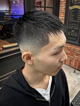 フォーコーナーズ(Four Corners) クロップ/スキンフェード/バーバー/刈り上げ