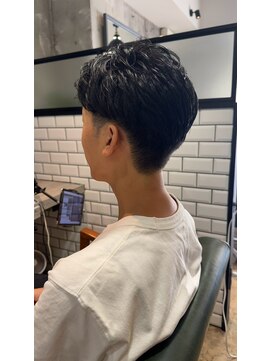 アルフレッド 瑞穂店(alfRed) 後ろ姿をすっきり魅せるメリハリメンズショートヘアスタイル