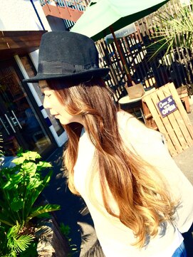 ビューティーワークスループライン(beautyworks LoopLine) リラックスムードたっぷりのヘルシーロング。