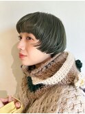 グリーンカラーとマッシュショート