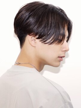 リップス 池袋(LIPPS) 刈り上げツーブロック前下がりリバースニュアンスセンターパート