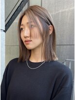 ホテリー(Hotely)&nbsp;切りっぱなしロブ/ 柔らかいベージュカラー